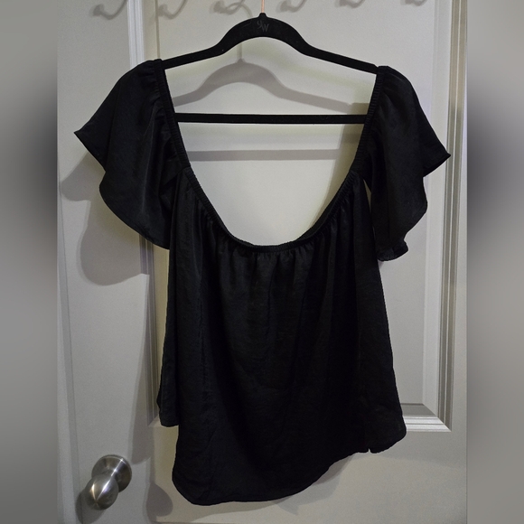American Eagle Off the Shoulder Top - Picture 1 of 3